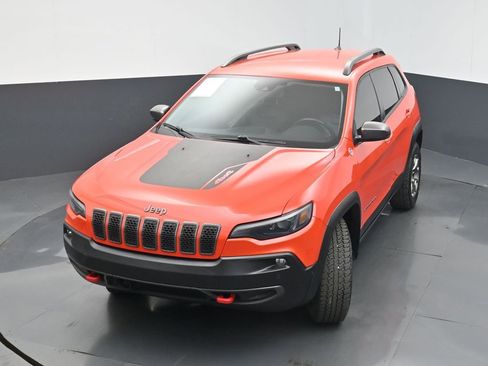 Used 2021 Jeep Cherokee Trailhawk w/ Technology Group image 40
