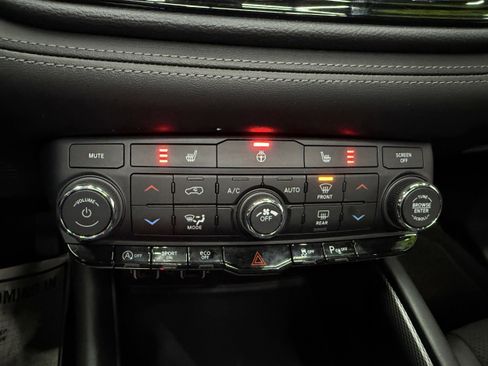 Used 2022 Dodge Durango GT w/ Blacktop Package image 21