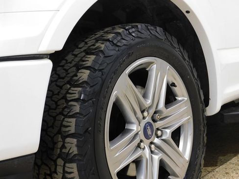 Used 2019 Ford F150 XLT w/ Equipment Group 302A Luxury image 27