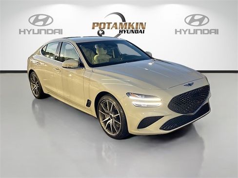 Used 2026 Genesis G70 2.5T image 3