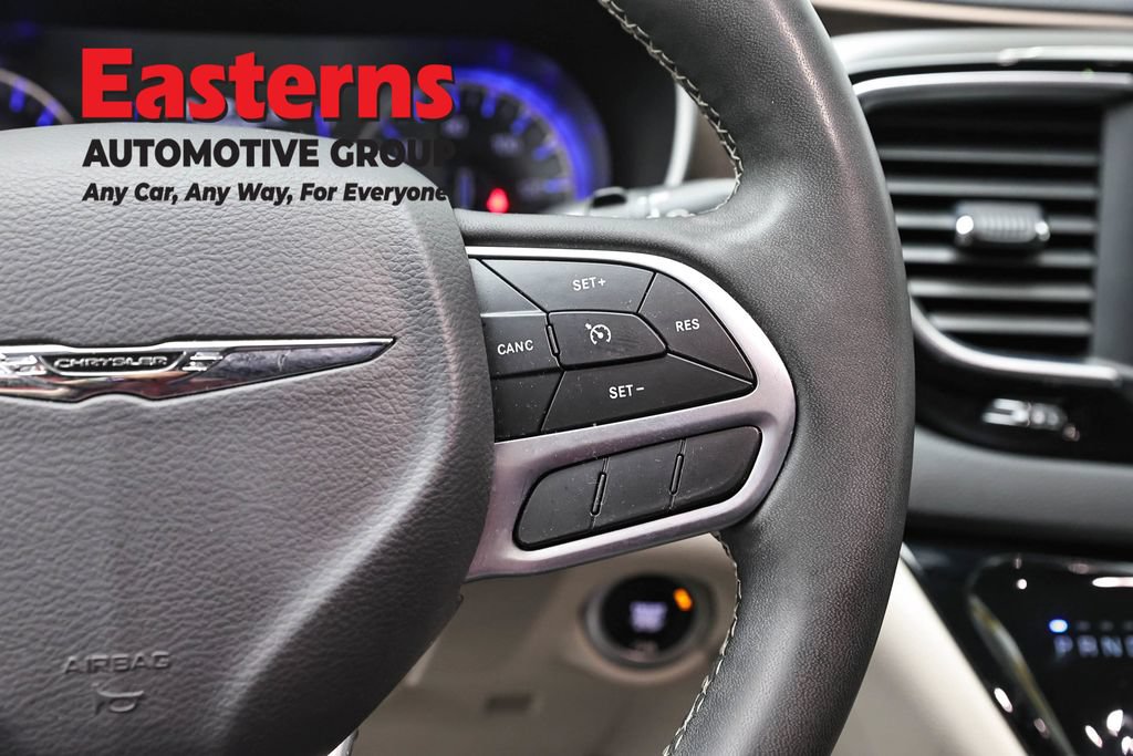 Used 2023 Chrysler Voyager LX FWD image 17