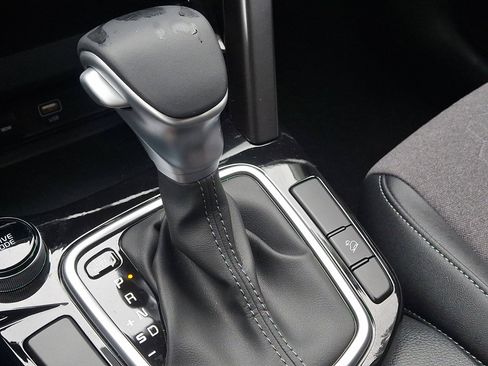 Used 2026 Kia Seltos S image 32