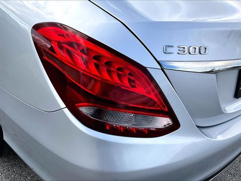Used 2017 Mercedes-Benz C 300 Sedan image 28