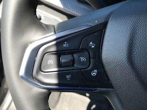 Used 2025 Chevrolet Trax ACTIV w/ Driver Confidence Package FWD image 7