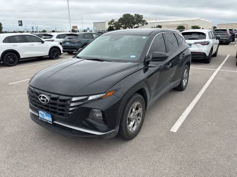 Used 2023 Hyundai Tucson SE FWD image 1