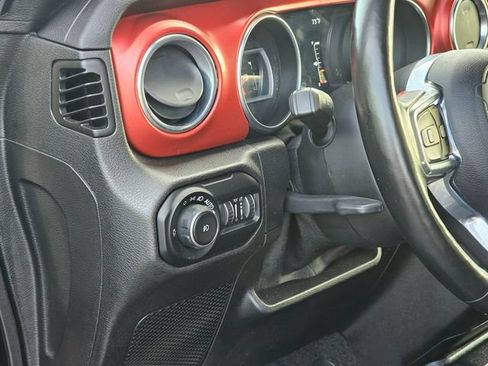 Used 2021 Jeep Wrangler Unlimited Rubicon w/ Cold Weather Group AWD/4WD image 26