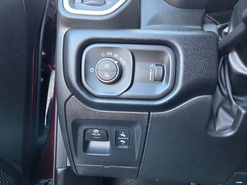 Used 2022 RAM 1500 Big Horn AWD/4WD image 17
