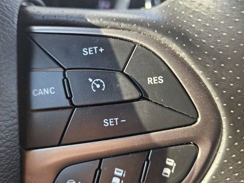 Used 2023 Dodge Durango SXT Launch Edition image 21