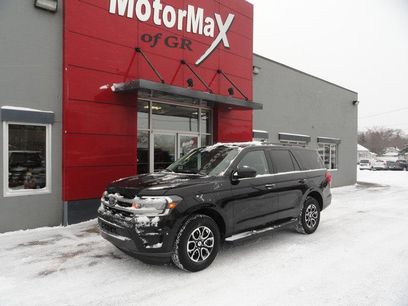 Used 2024 Ford Expedition XLT
