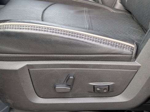 Used 2024 RAM 2500 Laramie w/ Night Edition image 12