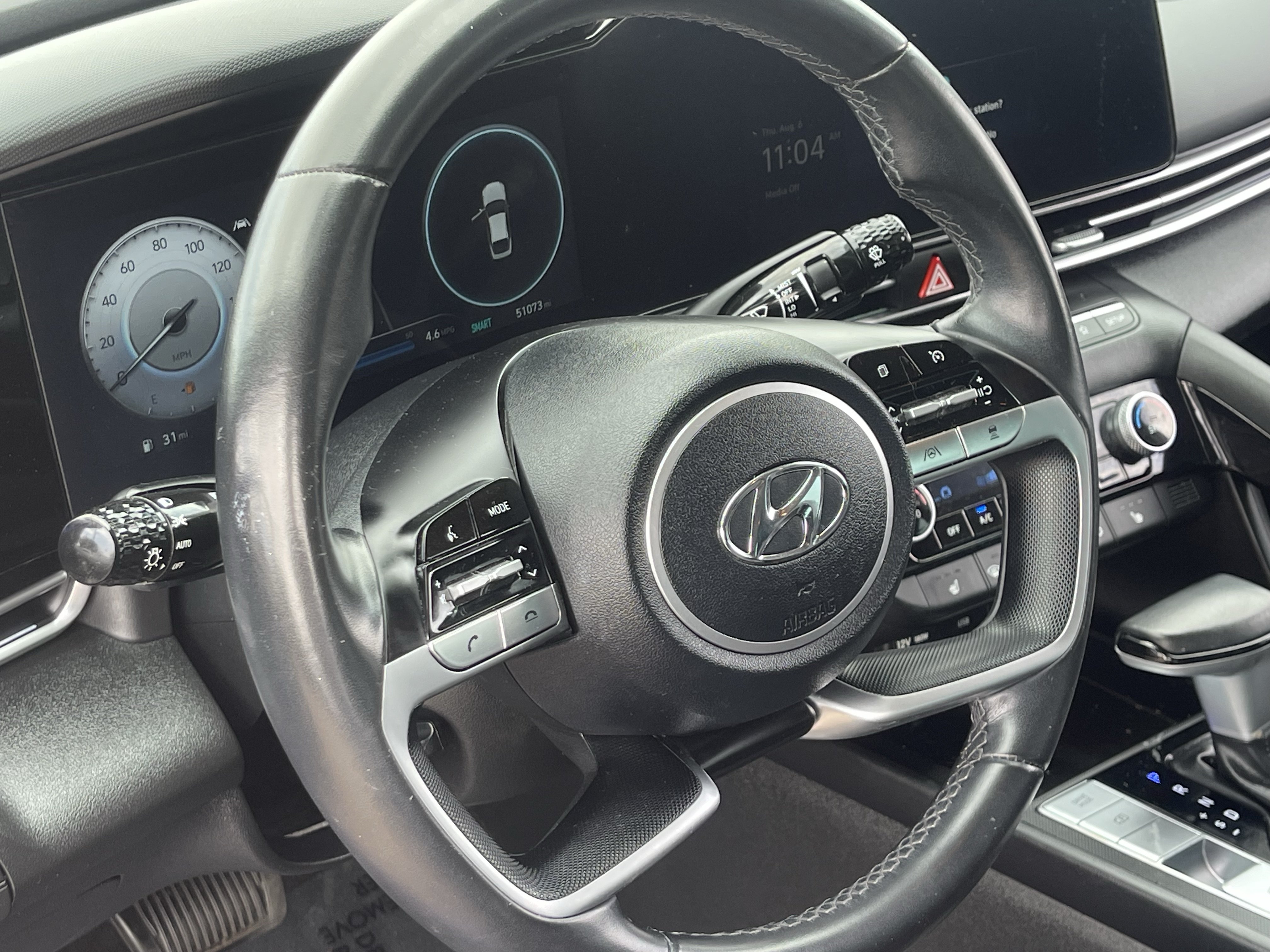 Used 2023 Hyundai Elantra Limited w/ Preferred Accessory Package FWD image 20