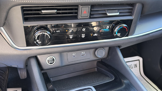 Certified 2023 Nissan Rogue S AWD/4WD image 17