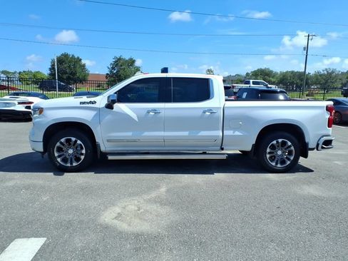 Used 2024 Chevrolet Silverado 1500 High Country w/ Technology Package AWD/4WD image 4
