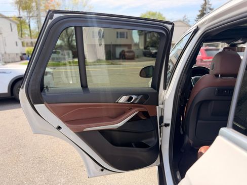 Used 2021 BMW X5 xDrive40i w/ Convenience Package AWD/4WD image 24
