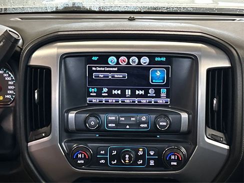 Used 2017 GMC Sierra 1500 SLE w/ SLE Value Package image 18