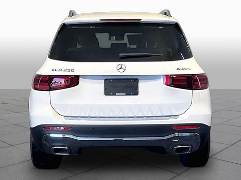 New 2026 Mercedes-Benz GLB 250 4MATIC image 4