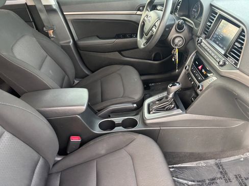 Used 2018 Hyundai Elantra SEL image 14