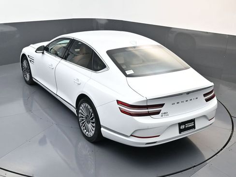 Used 2024 Genesis G80 image 17