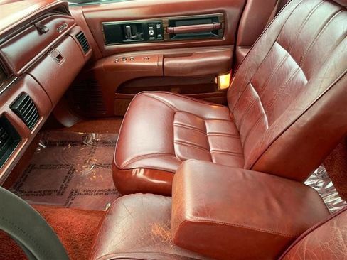 Used 1992 Oldsmobile Custom Cruiser image 30