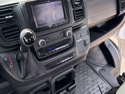 Used 2024 RAM ProMaster 2500 w/ Convenience Group image 36