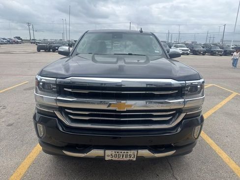 Used 2017 Chevrolet Silverado 1500 High Country image 3