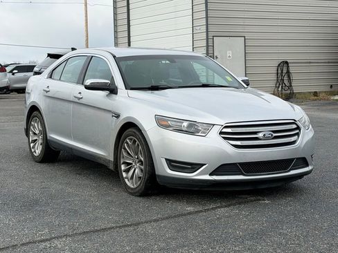 Used 2016 Ford Taurus Limited image 2