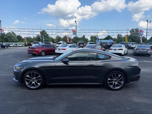 Used 2016 Ford Mustang Premium RWD image 7
