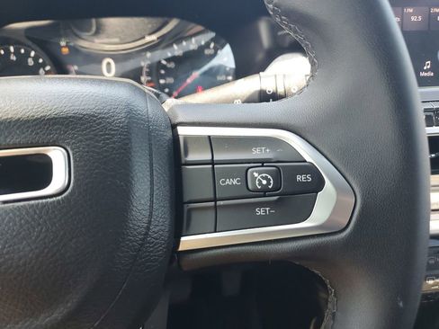 Used 2024 Jeep Compass Latitude AWD/4WD image 26