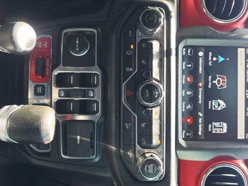 Used 2019 Jeep Wrangler Unlimited Rubicon AWD/4WD image 11