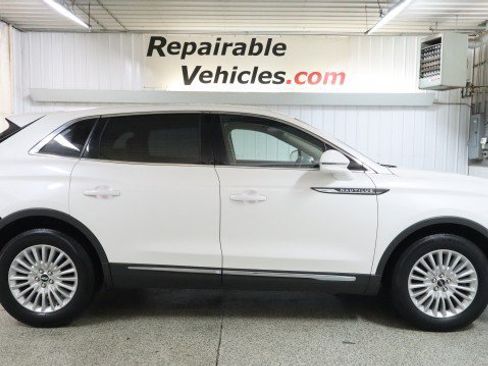 Used 2020 Lincoln Nautilus FWD image 4