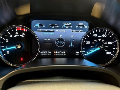 Used 2018 Ford F350 Lariat w/ Chrome Package image 11