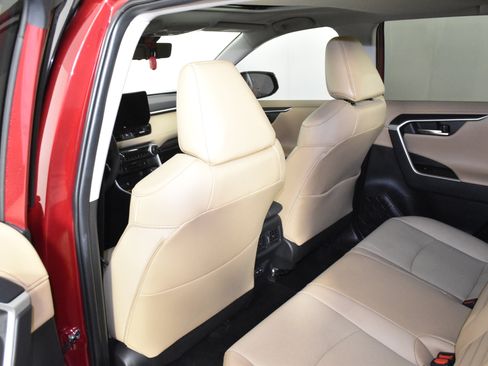 Used 2024 Toyota RAV4 Limited image 49