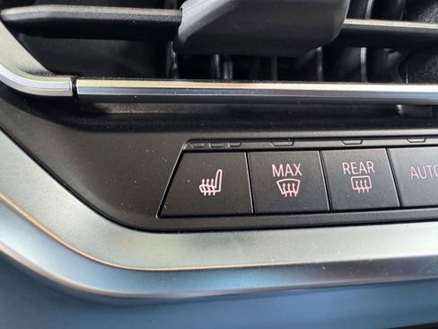 Used 2022 BMW M4 Coupe RWD image 25
