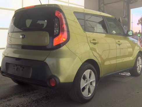 Used 2016 Kia Soul w/ Convenience Package FWD image 4