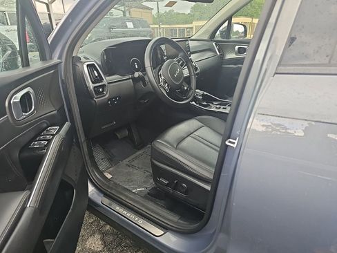 Used 2023 Kia Sorento SX FWD image 5
