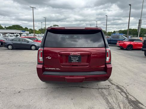 Used 2019 GMC Yukon XL SLT AWD/4WD image 4