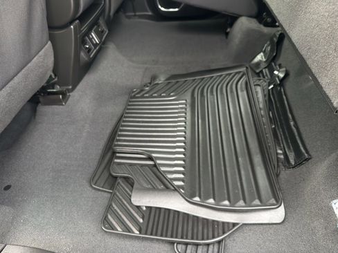 Used 2022 GMC Sierra 1500 SLE w/ X31 Off-Road Package image 36