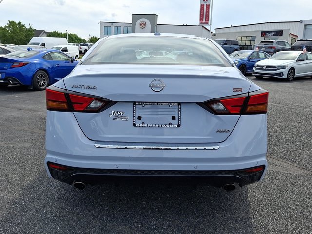 Used 2023 Nissan Altima 2.5 SR AWD/4WD image 7