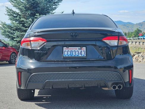 Used 2022 Toyota Corolla SE w/ SE Premium Package FWD image 4