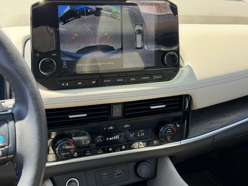 Used 2021 Nissan Rogue SL w/ Premium Package FWD image 23