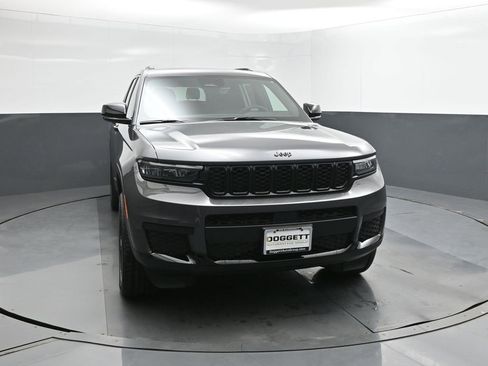 New 2025 Jeep Grand Cherokee L Altitude image 22