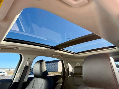 Used 2024 Ford Edge Titanium image 25