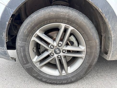 Used 2018 Hyundai Santa Fe Sport FWD image 10
