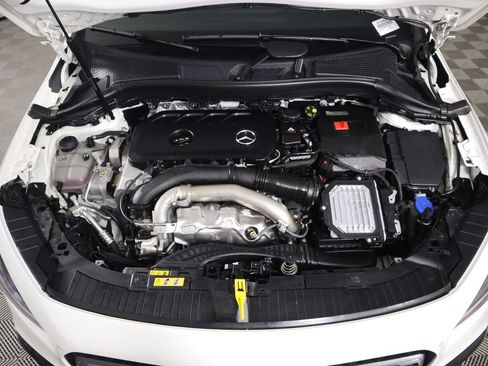 Certified 2025 Mercedes-Benz GLA 250 image 30