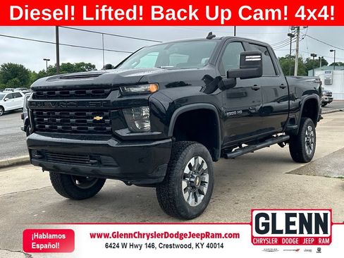 Used 2022 Chevrolet Silverado 2500 Custom w/ Custom Value Package AWD/4WD image 1