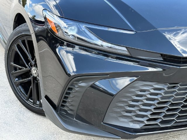 Used 2026 Toyota Camry SE FWD image 4