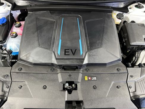 Used 2023 Hyundai Ioniq 5 SE w/ Cargo Package image 27