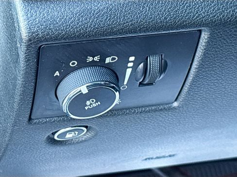 Used 2014 Jeep Grand Cherokee Limited image 11