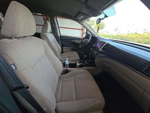 Used 2018 Honda Pilot EX image 12