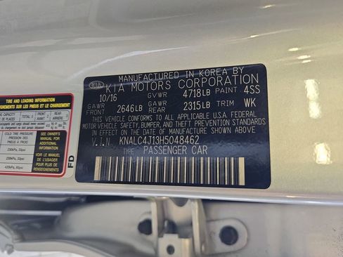 Used 2017 Kia Cadenza Premium w/ Luxury Package image 39